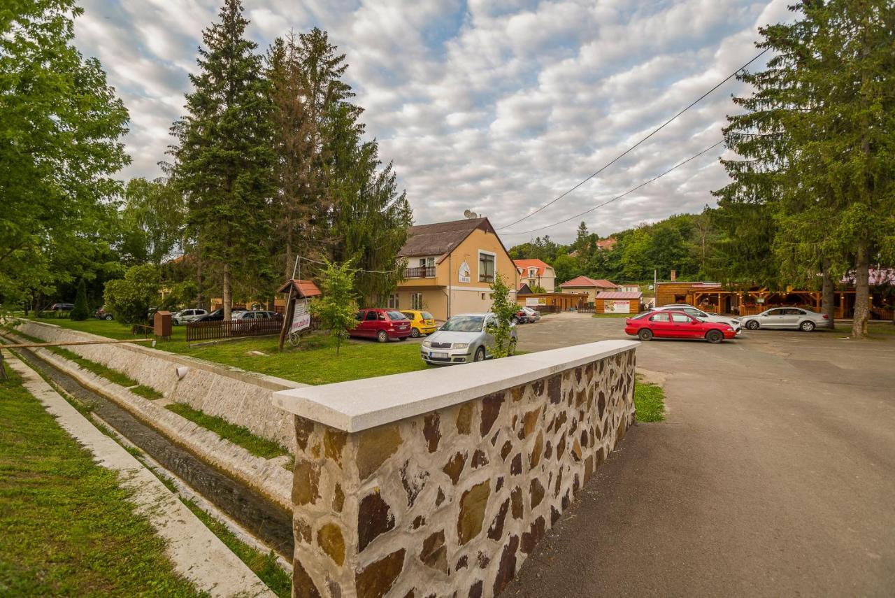 Lipicai Ifjusagi Szallo Szilvásvárad Exterior foto
